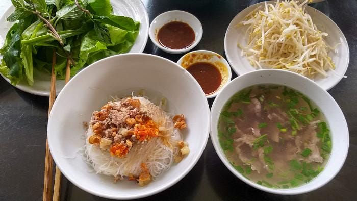 Nguồn gốc và câu chuyện phía sau món phở “hai tô”