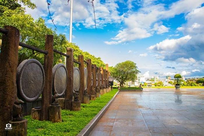 Các dịch vụ tiện ích xung quanh Quảng trường Gia Lai