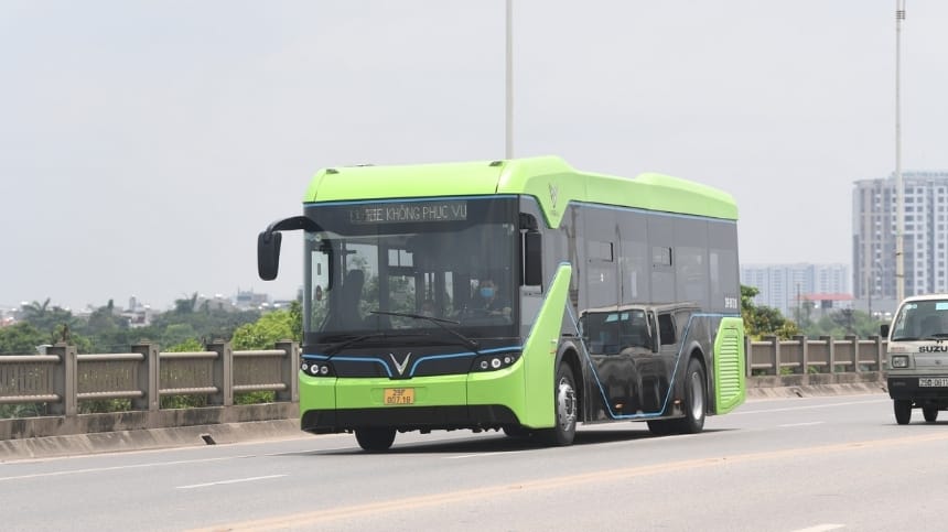 An tâm di chuyển cùng lộ trình xe bus E05