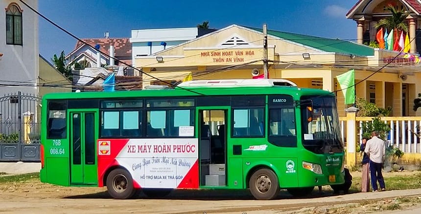 Người dân lựa chọn xe buýt Ba Vì tuyến Quảng Ngãi để di chuyển