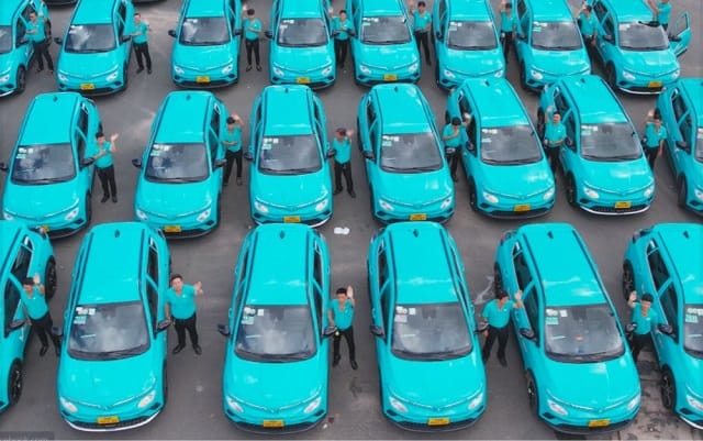 Dàn xe mới với tài xế chuyên nghiệp luôn sẵn sàng phục vụ