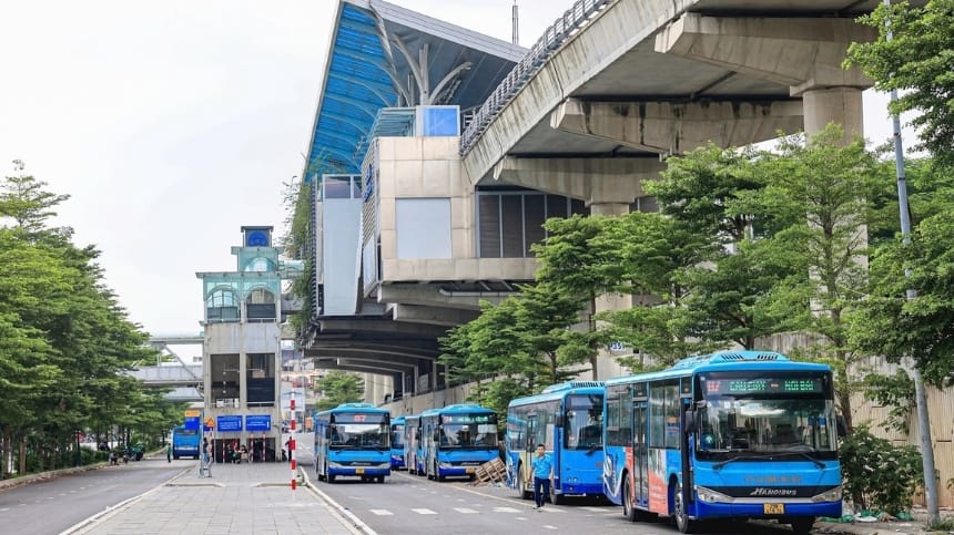 Đi xe bus an toàn với những kinh nghiệm hữu ích