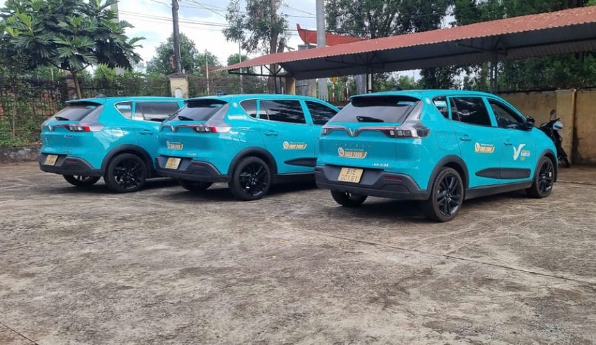 Gọi tổng đài để đặt xe nhanh chóng, dễ dàng