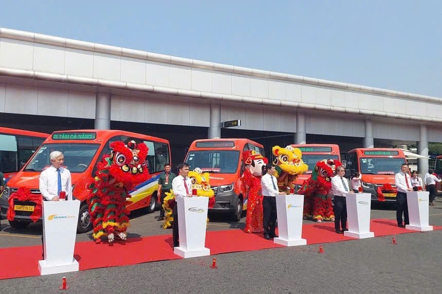 Hành khách trải nghiệm dịch vụ xe buýt văn minh, an toàn từ FUTA
