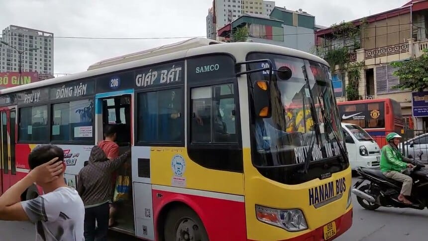 Lưu ý khi đi xe bus số 08