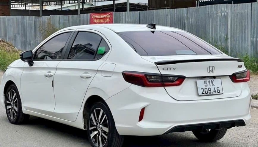 Thời điểm khó gọi taxi do lượng khách tăng đột biến