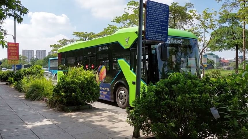 Tuyến bus E03 trở thành sự lựa chọn ưu tiên của rất nhiều hành khách