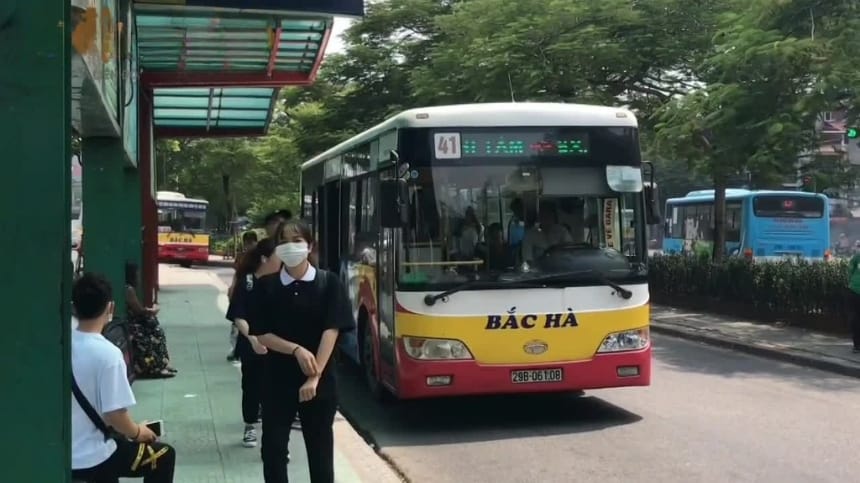Tuyến xe bus số 41 có dừng tại các điểm du lịch nổi tiếng của thủ đô
