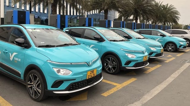 Xanh SM cạnh tranh với taxi truyền thống