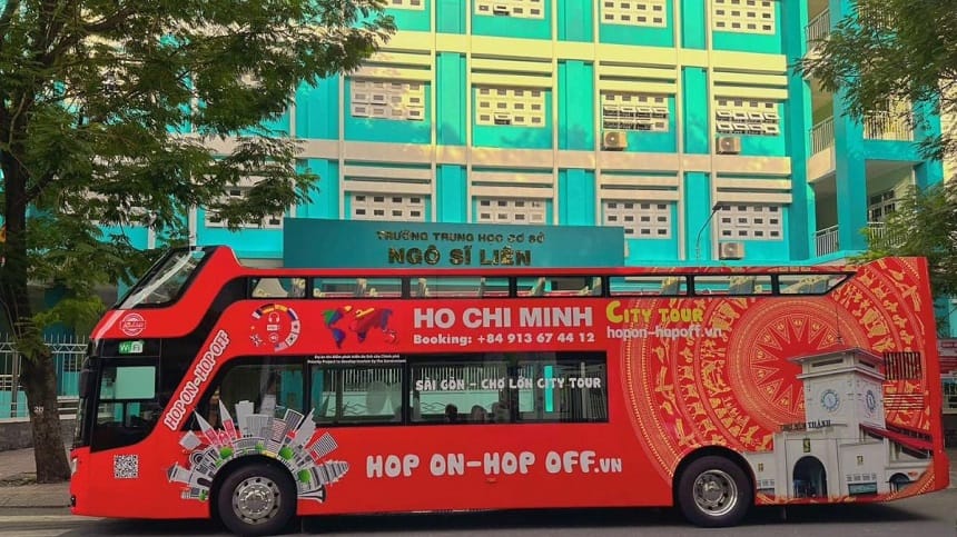 Xe buýt 2 tầng TPHCM mang đến trải nghiệm thú vị cho du khách
