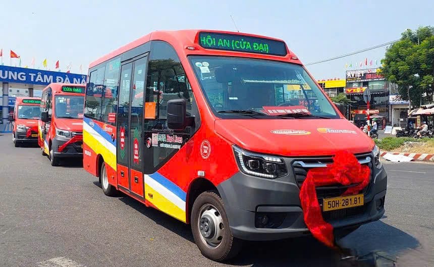 Xe buýt LK21 sẵn sàng khởi hành chặng Đà Nẵng - Tam Kỳ