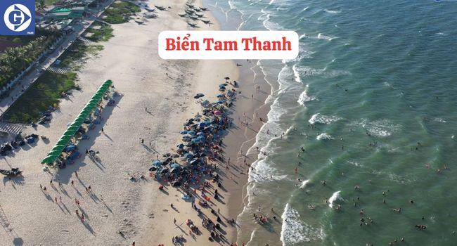 Bãi biển Tam Thanh với cát trắng và nước biển trong xanh, địa điểm thư giãn lý tưởng khi du lịch Tam Kỳ