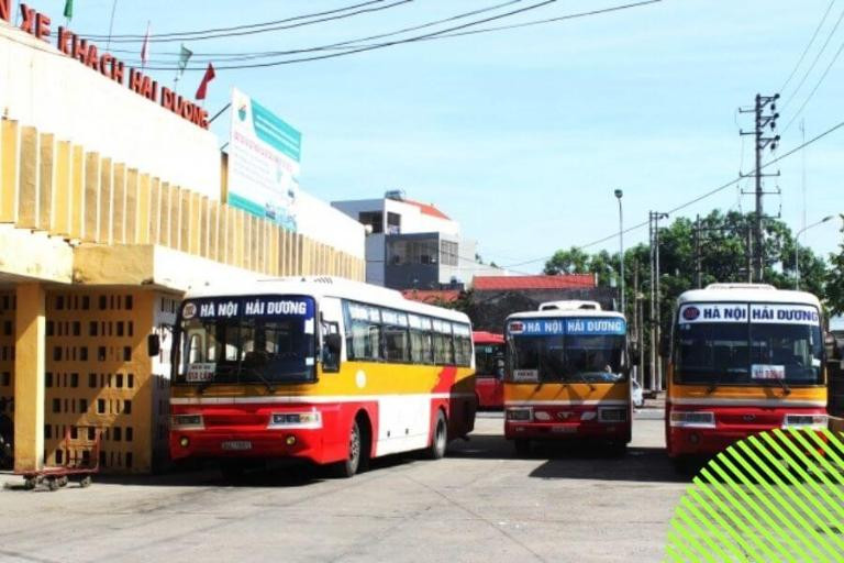 Bãi đỗ xe rộng rãi tại Bến xe Hải Dương trên Quốc lộ 5