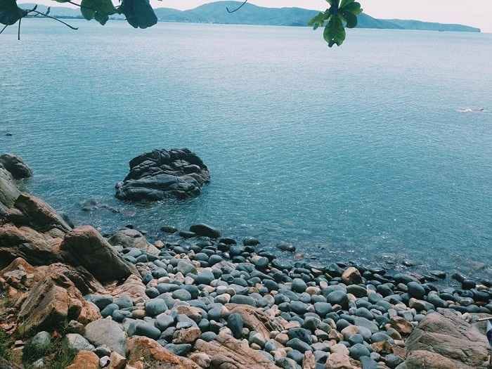 Bãi đá hình viên trứng độc đáo
