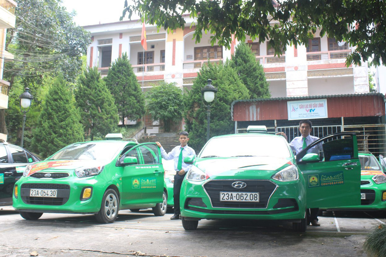 Ban lãnh đạo Taxi Mai Linh Hà Giang thảo luận chiến lược phát triển dịch vụ