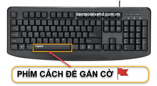 Bàn phím máy tính, biểu tượng cho việc nhấn phím cách trong 120 tình huống mô phỏng GPLX
