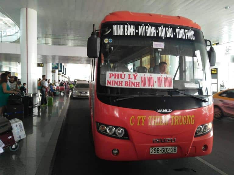 Bảng điều khiển và nội thất tiện nghi của xe khách Thiên Trường