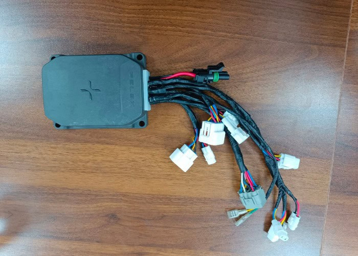Bảng mạch điều khiển IC xe điện với các linh kiện phức tạp