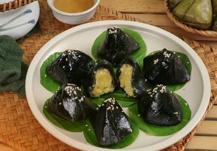 Bánh ít lá gai Bình Định nên thưởng thức trong 3-5 ngày sau hấp