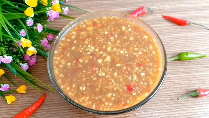 Nước chấm món bánh xèo vỏ Bình Định chuẩn vị