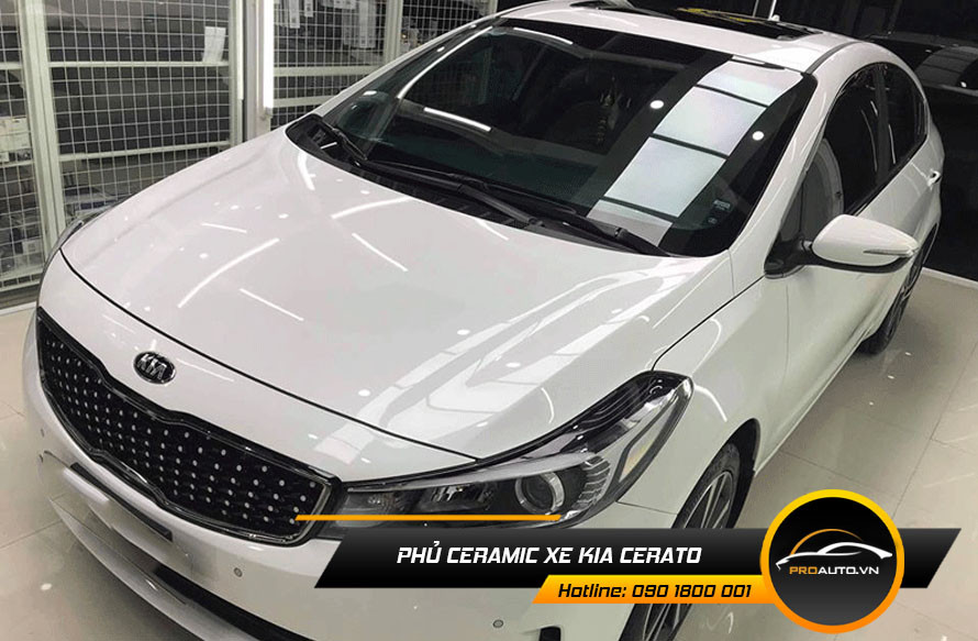 Bề mặt sơn xe Kia Cerato được phủ Ceramic bảo vệ