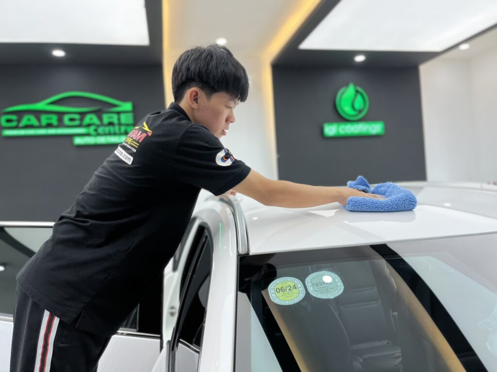 Bề mặt sơn xe ô tô sau khi được phủ lớp bảo vệ nano ceramic