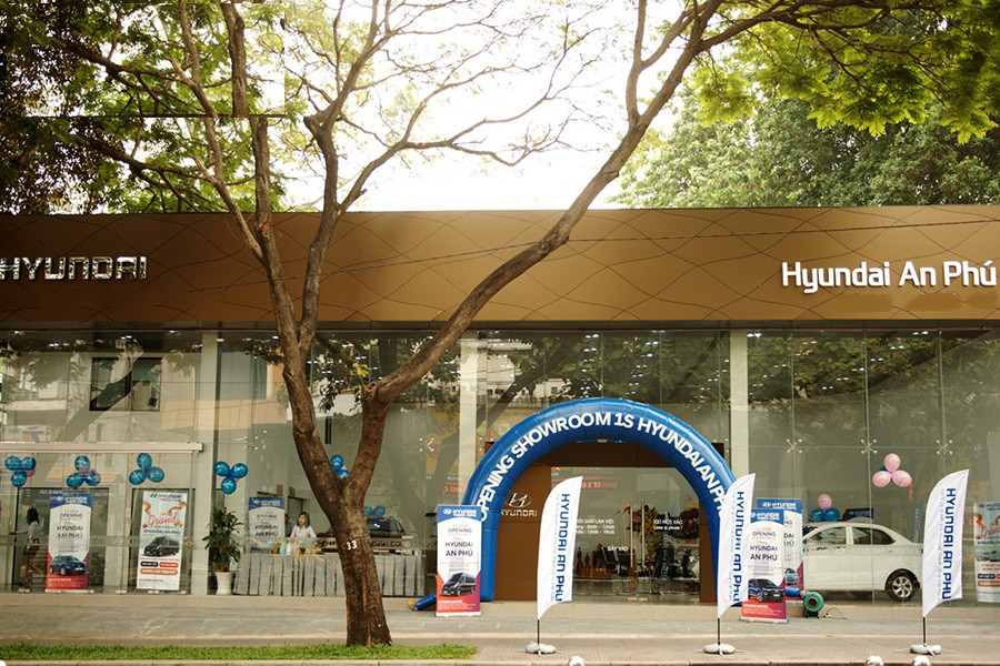 Bên trong showroom Đại lý Hyundai An Phú tại Quận 1