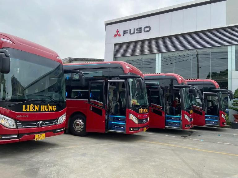 Bến xe Bến Tre với nhiều xe khách