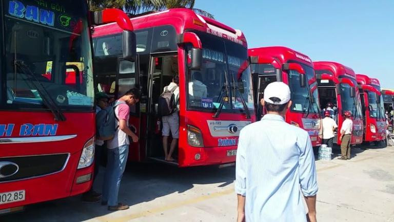 Bến xe Phú Lâm đóng vai trò là một điểm trung chuyển giao thông quan trọng của tỉnh Phú Yên