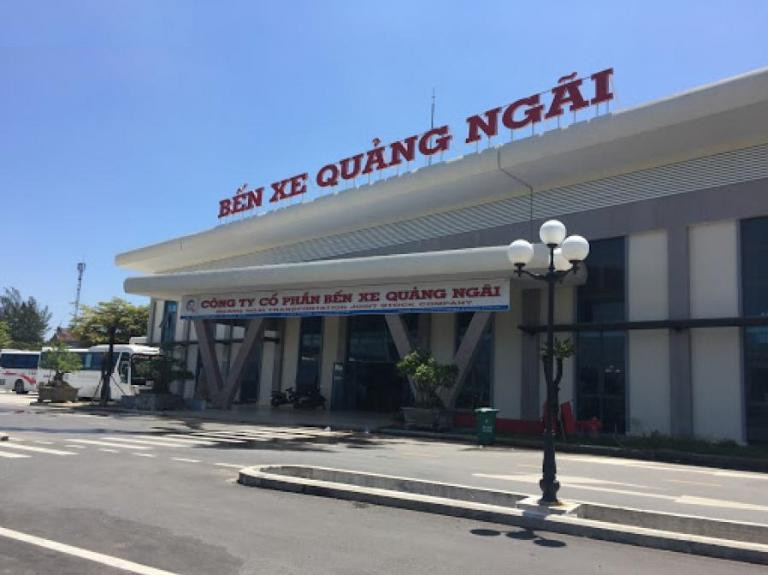 Bến xe Quảng Ngãi nhìn từ trên cao, trung tâm giao thông miền Trung