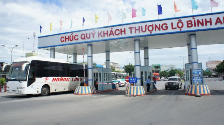 Bến xe Quy Nhơn là một trong những điểm trung chuyển hành khách quan trọng
