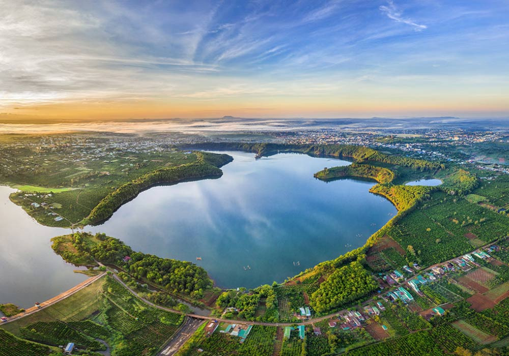 Biển Hồ Pleiku Gia Lai: Chiêm ngưỡng vẻ đẹp hoàng hôn trên Hồ T’Nưng