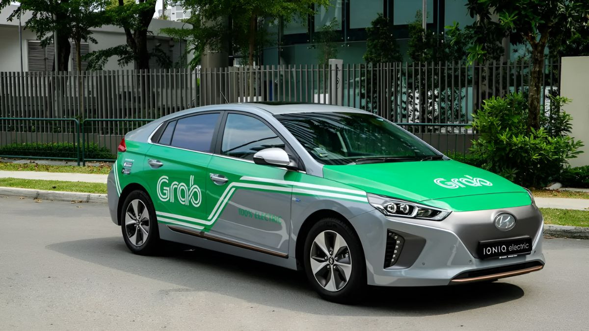 Biểu tượng ứng dụng Grab hiển thị trên điện thoại, phương thức đặt taxi Bến Tre hiện đại