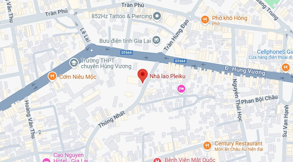 Bức tường rêu phong tại Nhà tù Pleiku, một di tích lịch sử quan trọng