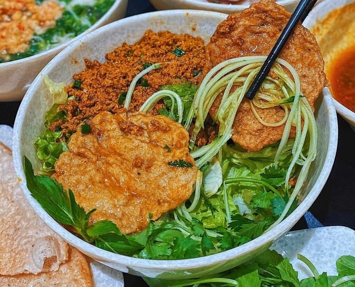 Bún rạm là món đặc biệt nhất của ẩm thực Bình Định