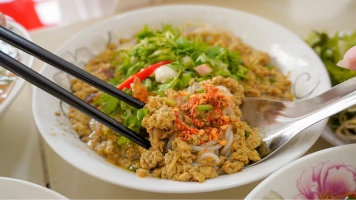 Món bún rạm có vị ngọt thanh, thơm mùi đặc trưng của rạm biển