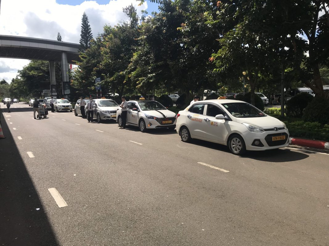 Các loại xe taxi BMT 4 chỗ và 7 chỗ