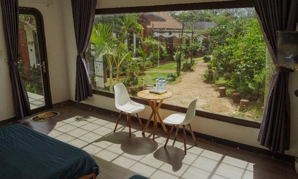 Các phòng tại Hơ Đơng Homestay được đánh giá cao về sự sạch sẽ, thoáng đãng và tiện nghi