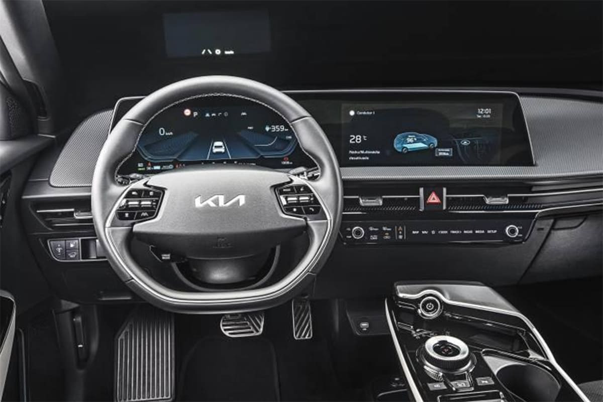 Các tiện nghi thông minh và công nghệ kết nối KIA Connect trên mẫu xe điện EV6.
