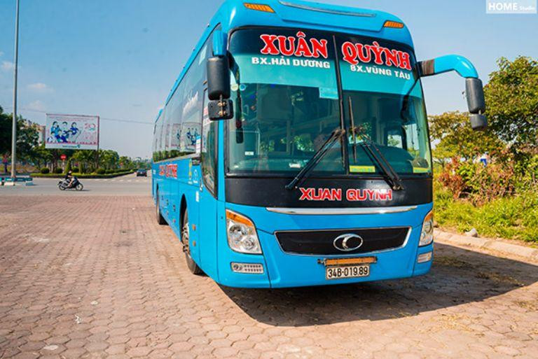 Các xe khách đỗ tại bến xe Hưng Yên
