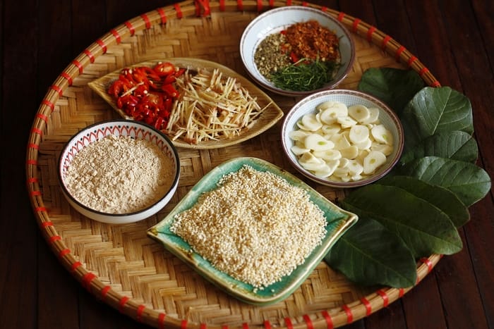 Một số gia vị cần dùng để làm Tré Bình Định