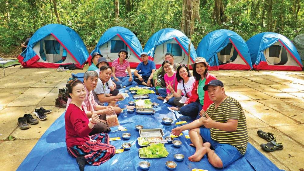 Cắm trại qua đêm gần thác K50 Gia Lai cùng bạn bè