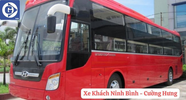 Cận cảnh đầu xe khách di chuyển tại Ninh Bình