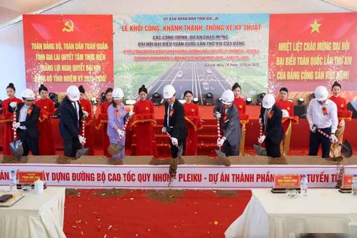 Hình ảnh lễ khởi công cao tốc Quy Nhơn Pleiku hồi tháng 12/2025
