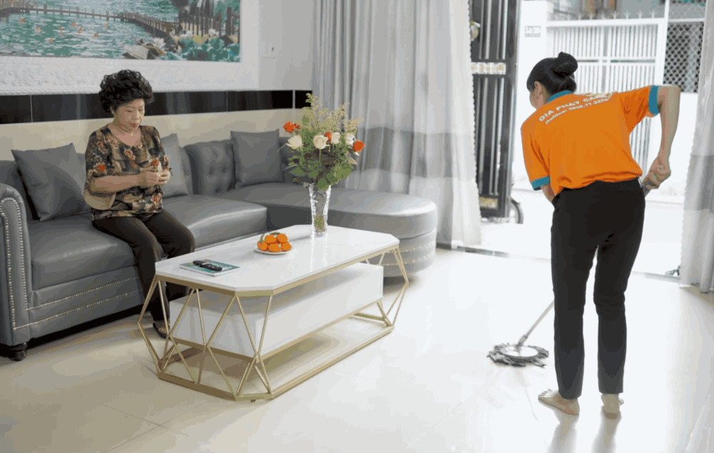 Chăm sóc người già và trẻ nhỏ, việc làm cho phụ nữ ở tỉnh