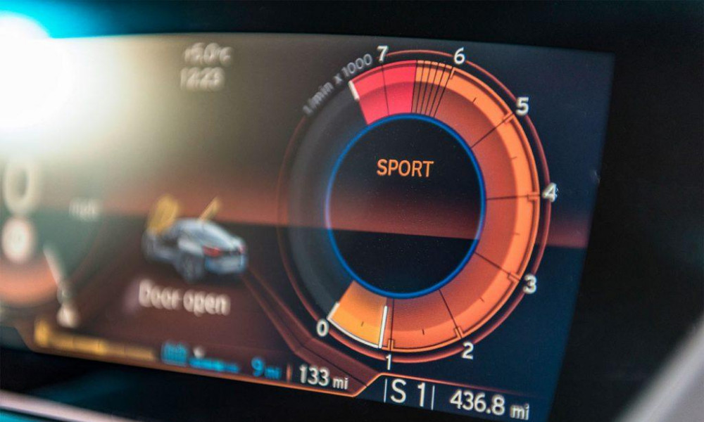 Chế độ lái xe Sport tăng cường hiệu suất