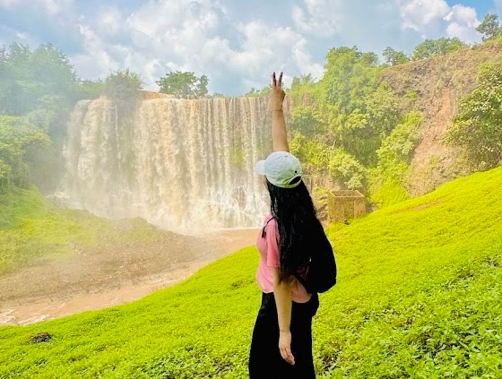 Check-in với vẻ đẹp hùng vĩ và thiên nhiên xanh mướt của Thác Xung Khoeng