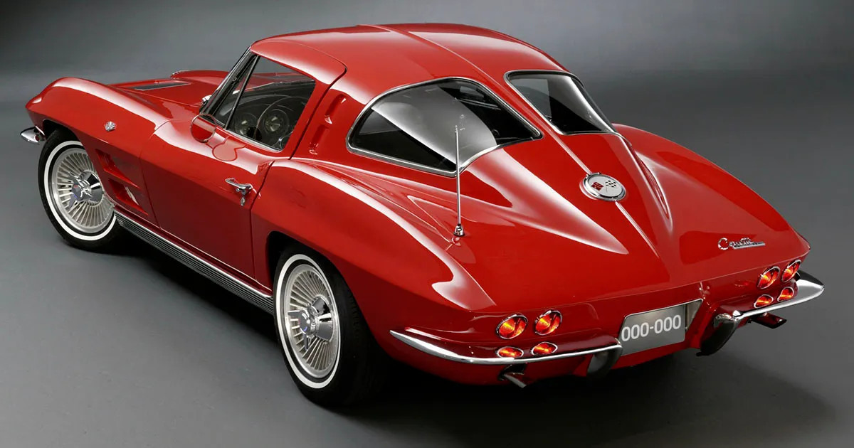 Chevrolet Corvette Split Window 1963 với thiết kế cửa sổ sau độc đáo