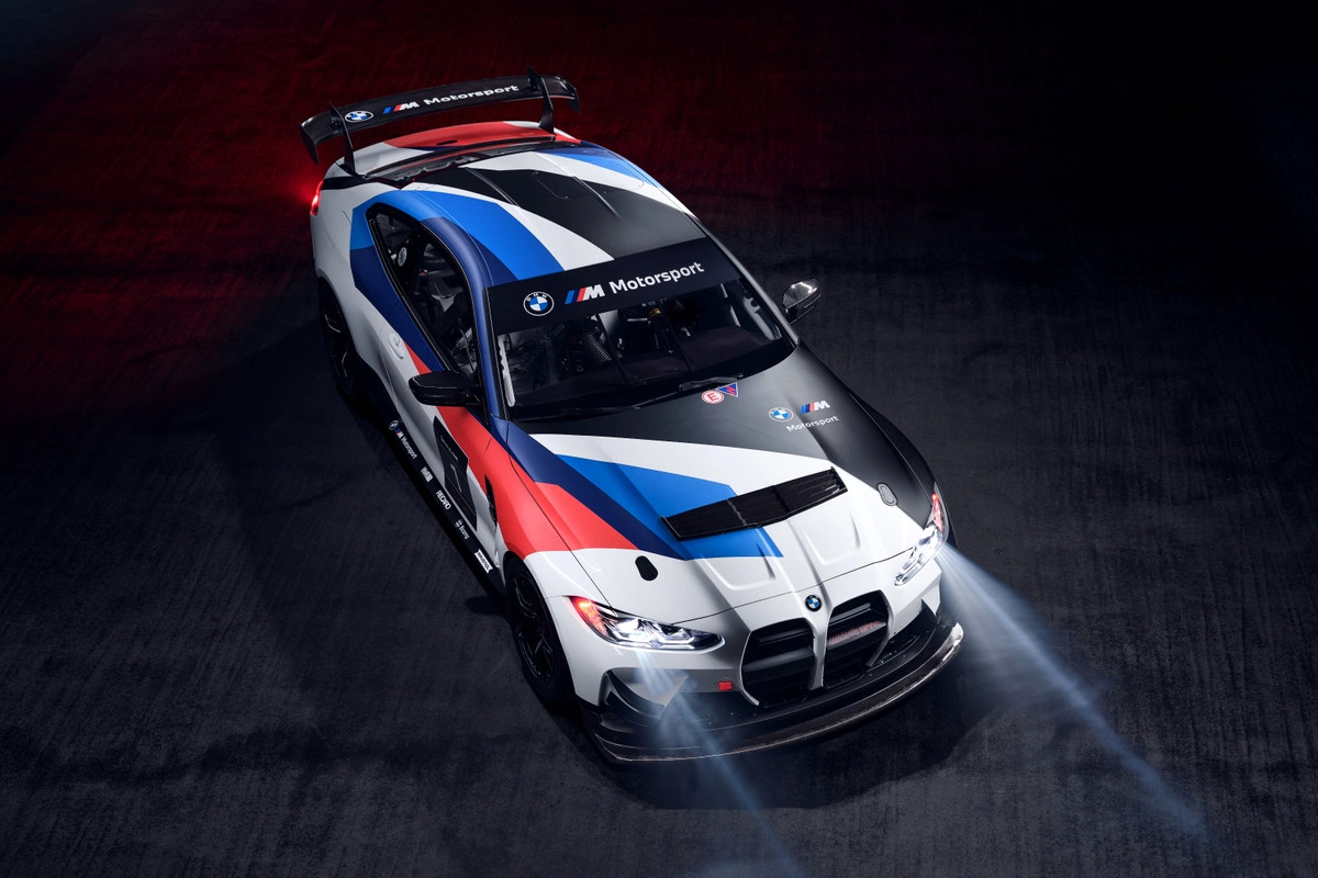 Chi tiết cánh gió phía sau của BMW M4 GT4 được tối ưu khí động học