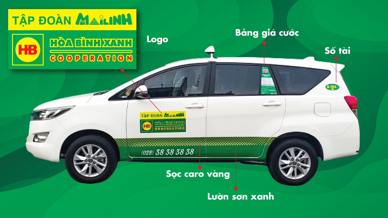 Chi tiết logo Hòa Bình Xanh trên cửa xe taxi